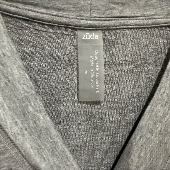 Women’s Size Medium Grey Zuda Long Sleeve Top with Cross Front - Picture 4 of 4